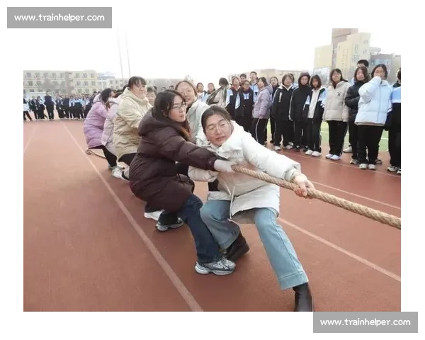 拔河比赛即将举行,邀全体师生积极参与,共同奋力拼搏展现团结精神